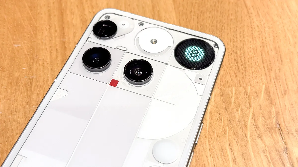 Đánh giá Nothing Phone 3: Chiếc flagship đầu tiên hầu như không bị lỗi thời 11 Nothing Phone 3 2