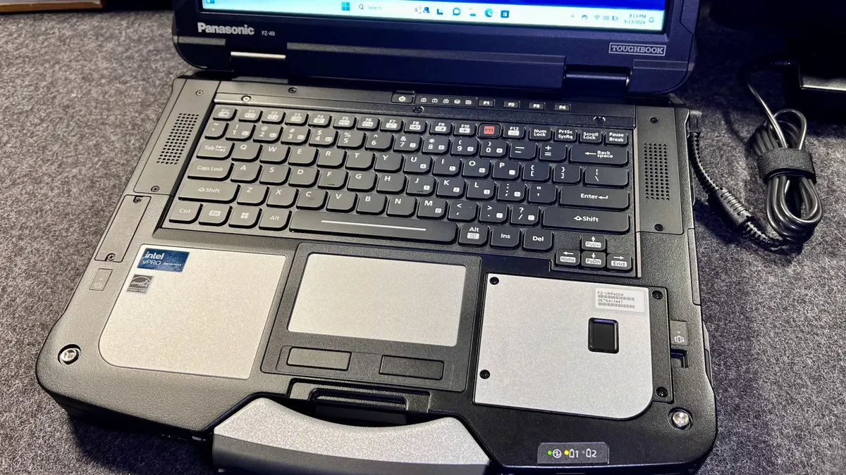 Đánh giá Panasonic Toughbook 40: Laptop siêu bền bỉ chuyên dụng cho quân sự, công trình và công nghiệp 12 Panasonic Toughbook 40 8