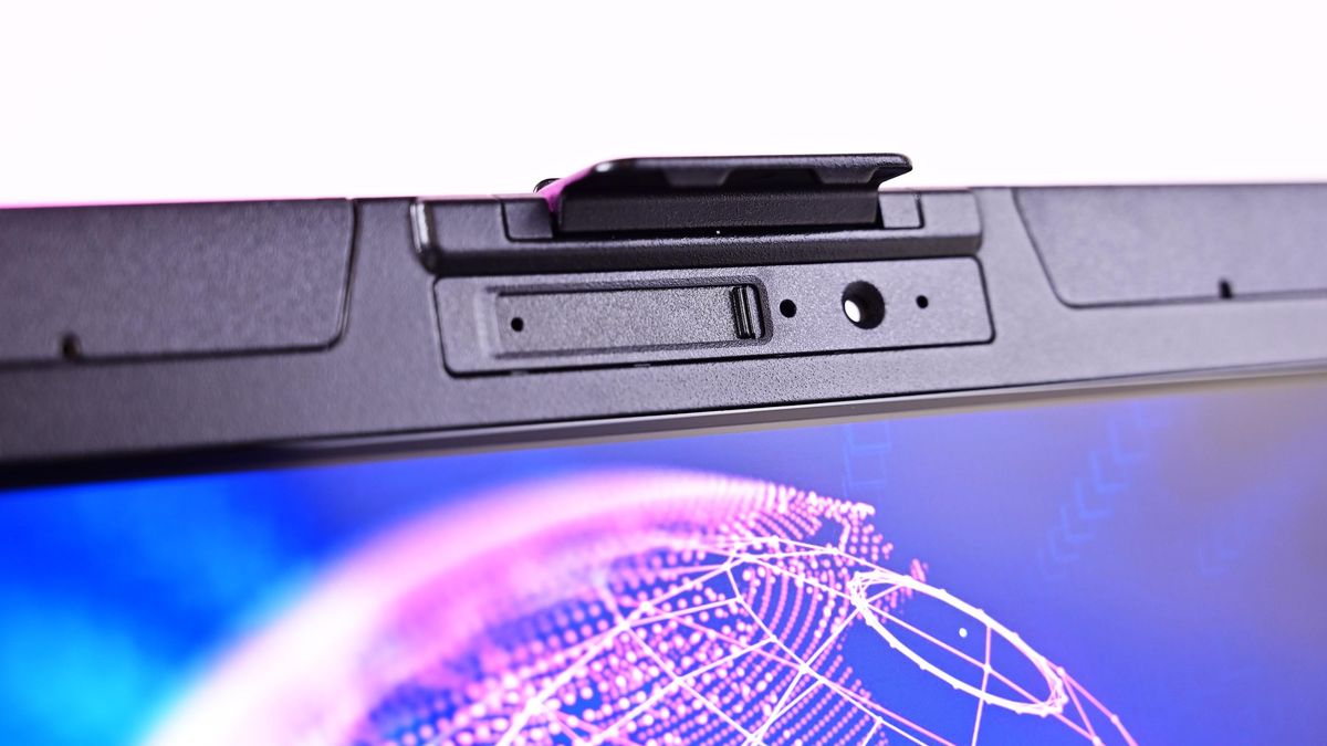 Đánh giá laptop Panasonic Toughbook 55 Mk3 (2024): Chiến binh bền bỉ không ngại mưa gió, bụi bẩn 40 Panasonic Toughbook 55 Mk3 2024 11