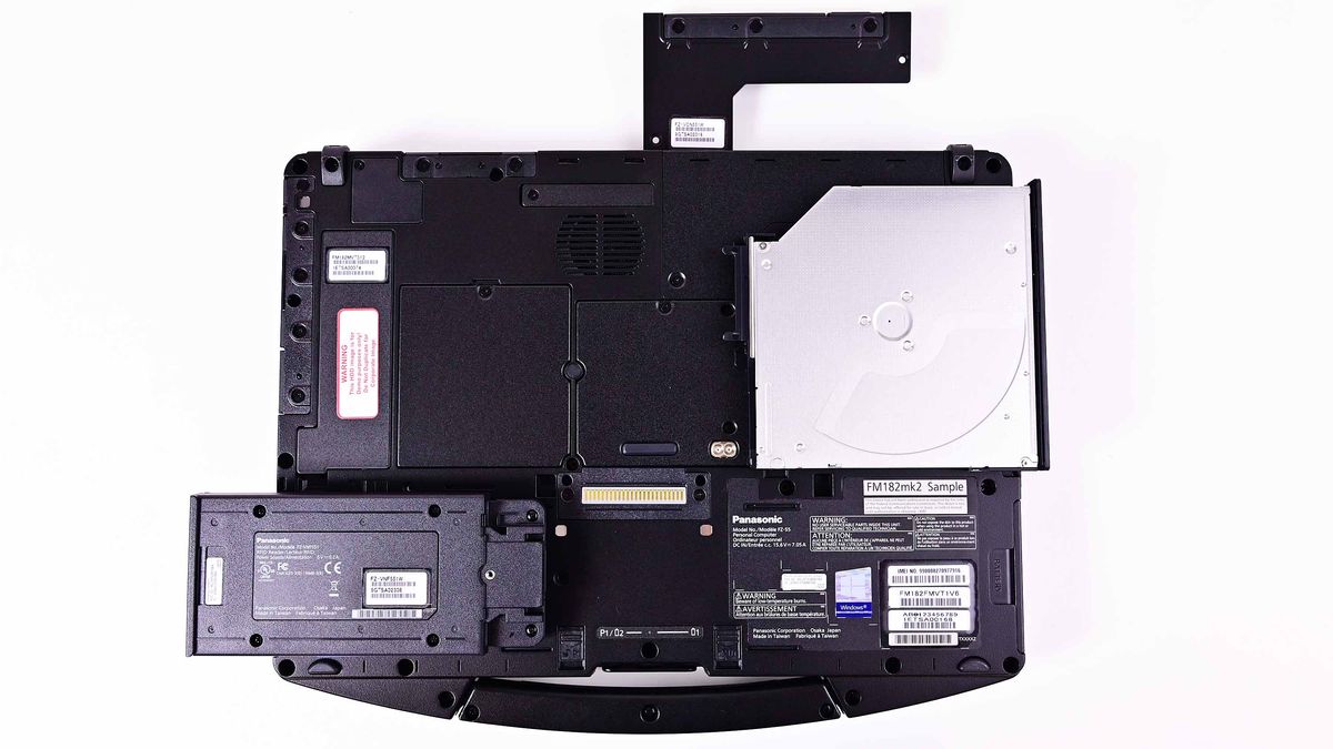 Đánh giá laptop Panasonic Toughbook 55 Mk3 (2024): Chiến binh bền bỉ không ngại mưa gió, bụi bẩn 36 Panasonic Toughbook 55 Mk3 2024 7