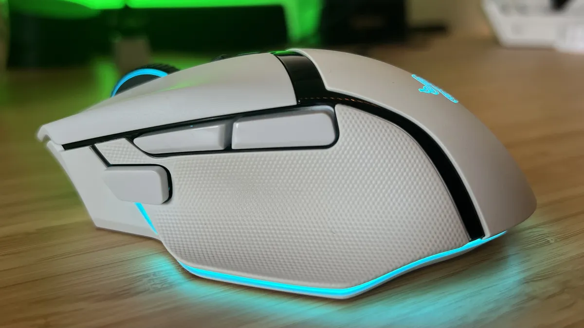 Razer Basilisk V3 Pro 35K 4