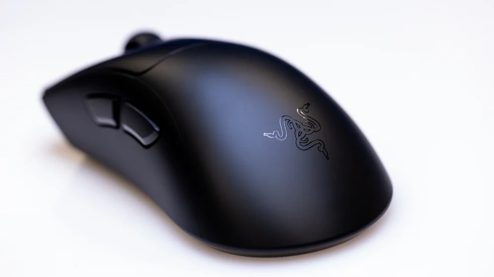 Razer DeathAdder V4 Pro 4