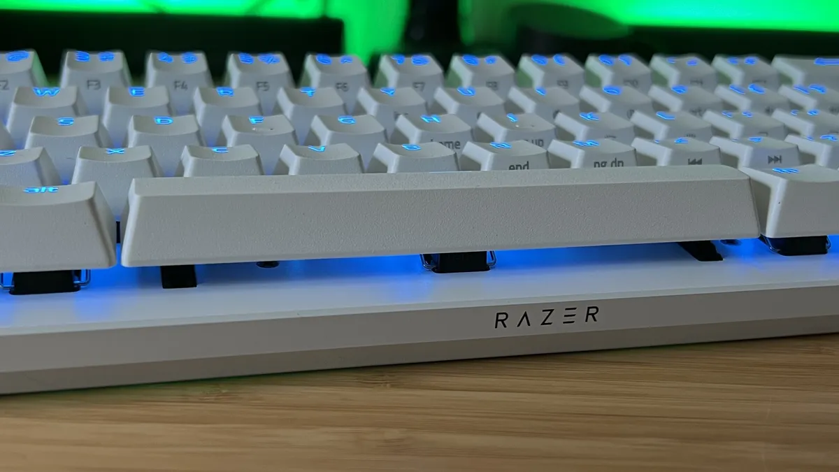 Đánh giá Razer Huntsman V3 Pro Mini: Bàn phím Gaming 60% tốt nhất trong phân khúc 13 Razer Huntsman V3 Pro Mini 2