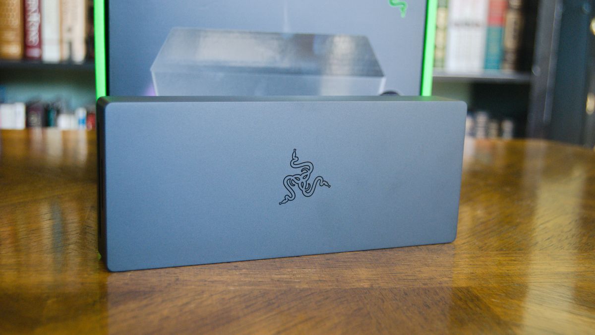 Đánh giá Razer Thunderbolt 5 Dock Chroma: Kết nối siêu nhanh với phong cách RGB nổi bật 15 Razer Thunderbolt 5 Dock 7