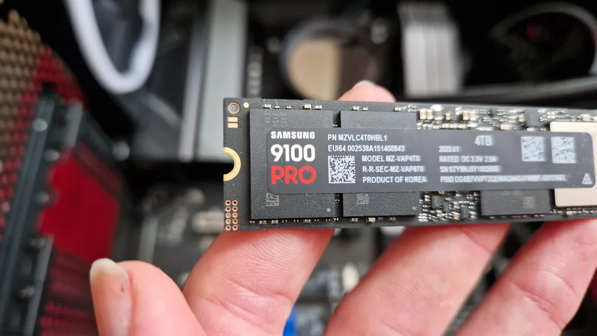 Đánh giá Samsung 9100 Pro 4TB: Khi kỹ thuật vượt xa nhu cầu - Khám phá SSD Gen 5 nhanh nhất. 12 Samsung 9100 Pro 4TB 4