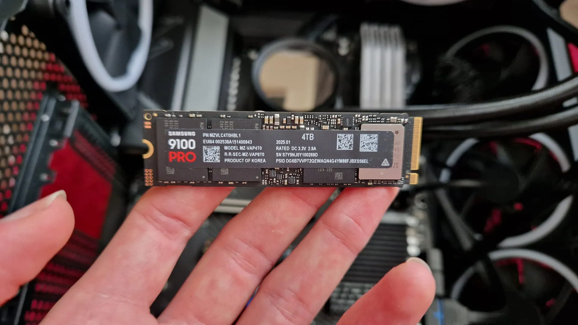 Đánh giá Samsung 9100 Pro 4TB: Khi kỹ thuật vượt xa nhu cầu - Khám phá SSD Gen 5 nhanh nhất. 17 Samsung 9100 Pro 4TB 6