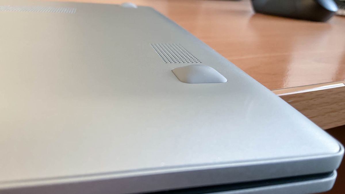 Đánh giá Samsung Galaxy Book (2021): Laptop mỏng nhẹ, hiệu năng ổn định – Lựa chọn lý tưởng cho công việc và giải trí? 20 Samsung Galaxy Book 2021 10