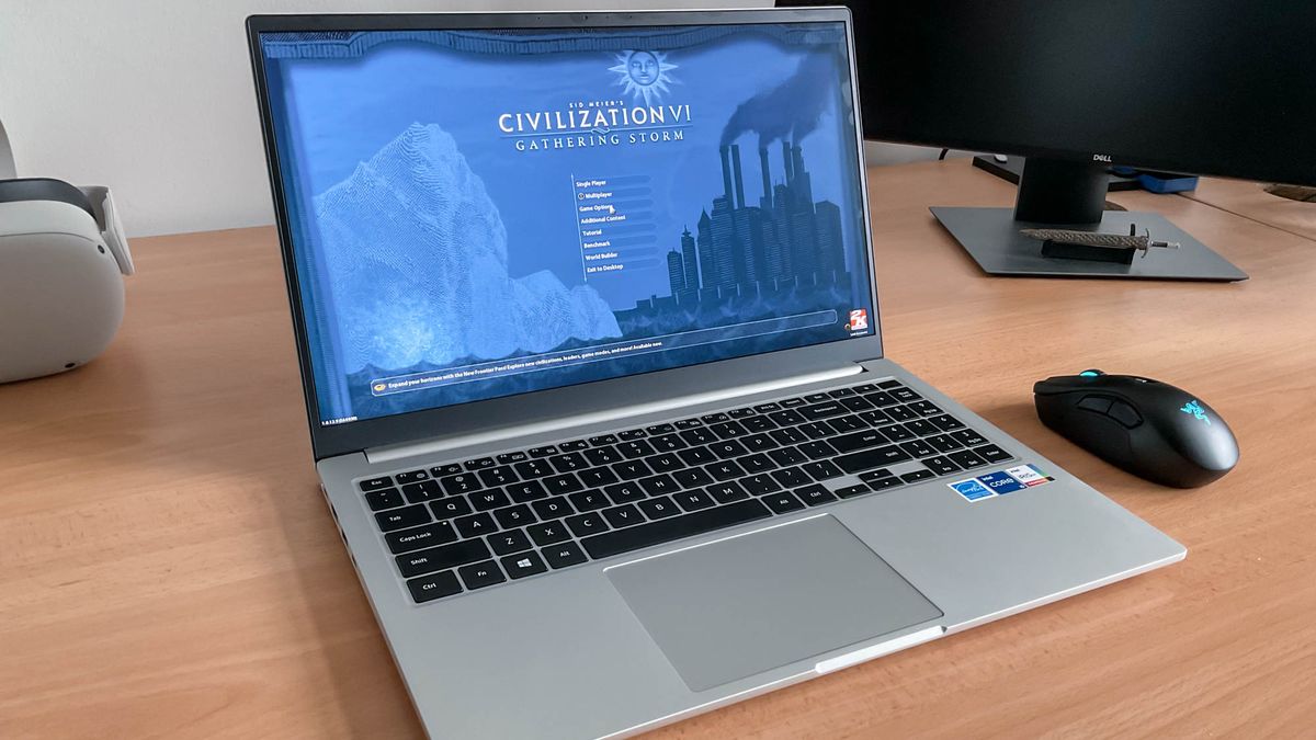 Đánh giá Samsung Galaxy Book (2021): Laptop mỏng nhẹ, hiệu năng ổn định – Lựa chọn lý tưởng cho công việc và giải trí? 28 Samsung Galaxy Book 2021 3