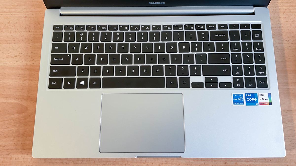 Đánh giá Samsung Galaxy Book (2021): Laptop mỏng nhẹ, hiệu năng ổn định – Lựa chọn lý tưởng cho công việc và giải trí? 25 Samsung Galaxy Book 2021 5