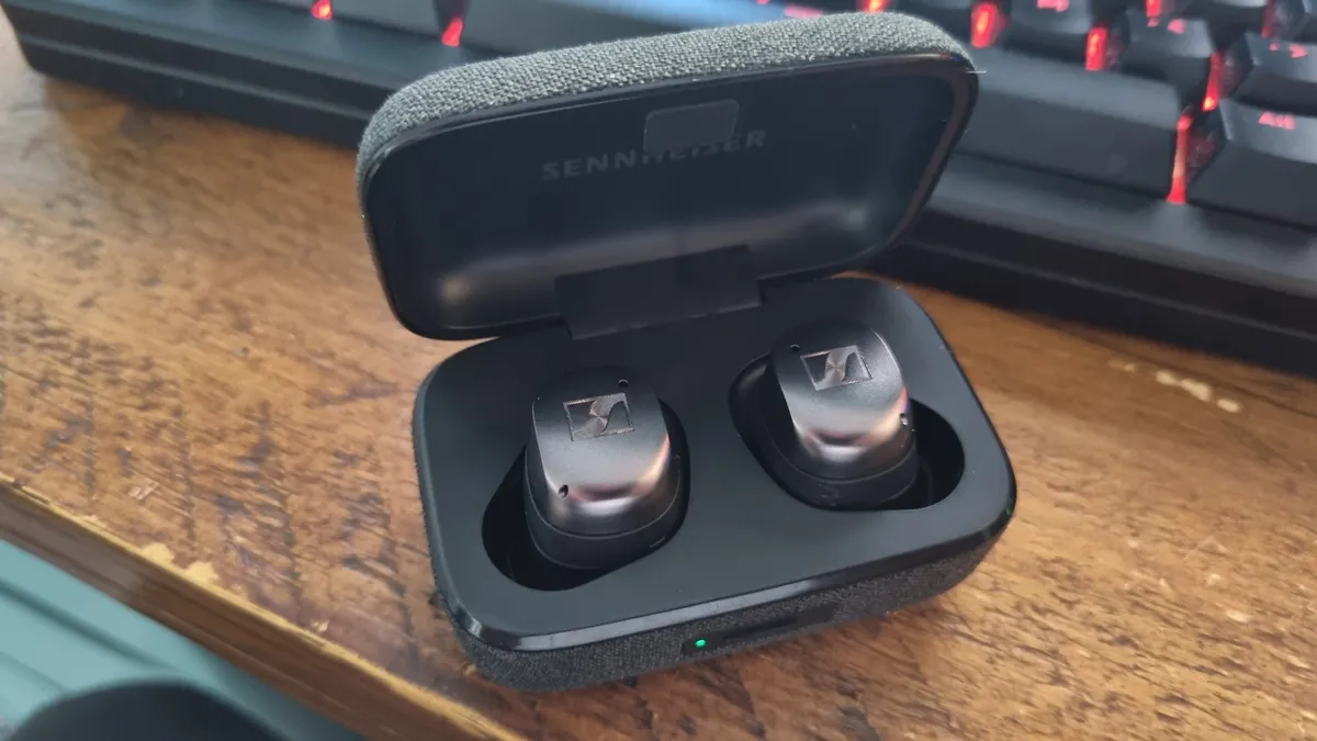 Đánh giá tai nghe Sennheiser Momentum True Wireless 4: Chất âm lossless đỉnh cao với ANC thông minh 19 Sennheiser Momentum True Wireless 4 3