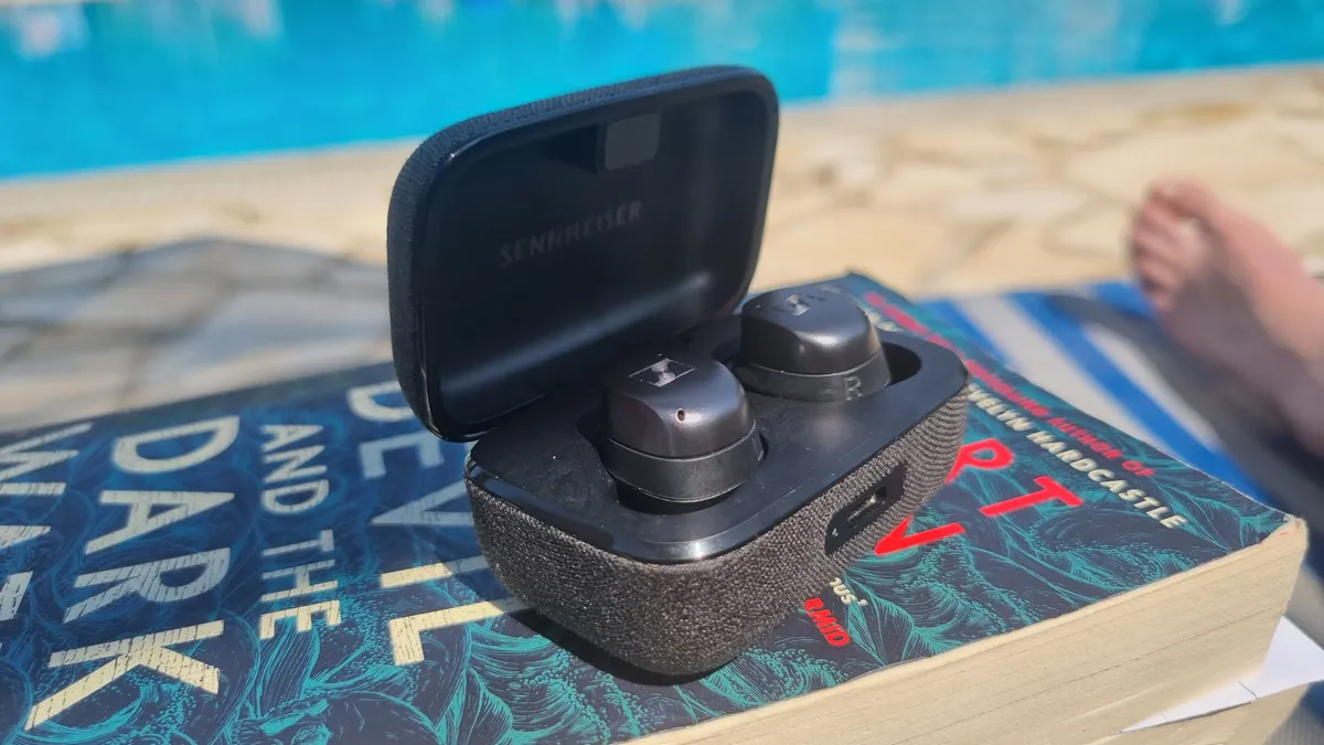Đánh giá tai nghe Sennheiser Momentum True Wireless 4: Chất âm lossless đỉnh cao với ANC thông minh 13 Sennheiser Momentum True Wireless 4 7