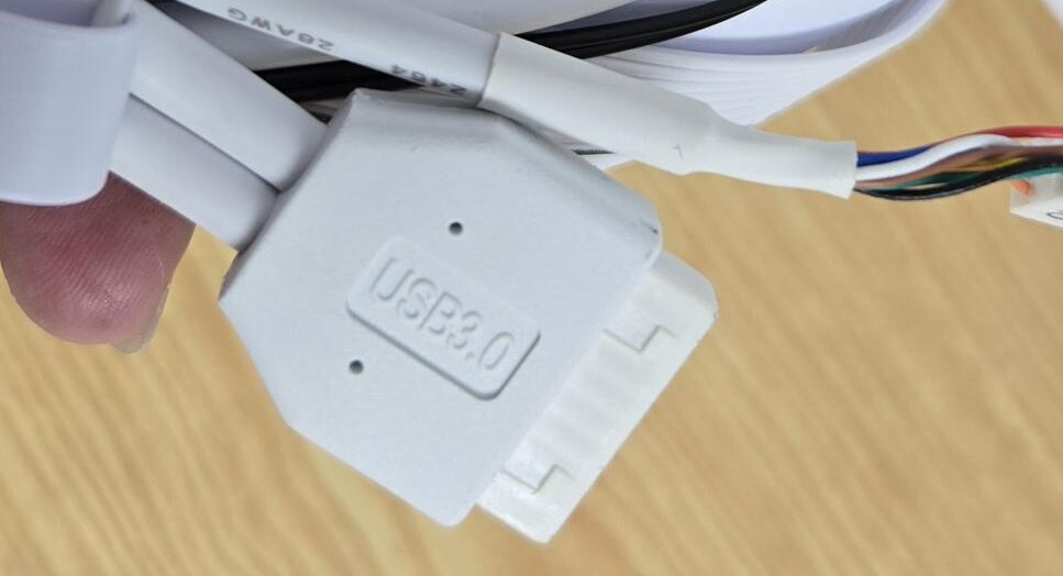 Đánh giá chi tiết SilverStone SETA A2: Vỏ case PC hoàn hảo dành cho game thủ và dân độ máy 94 SilverStone SETA A2 11 e1752034173896