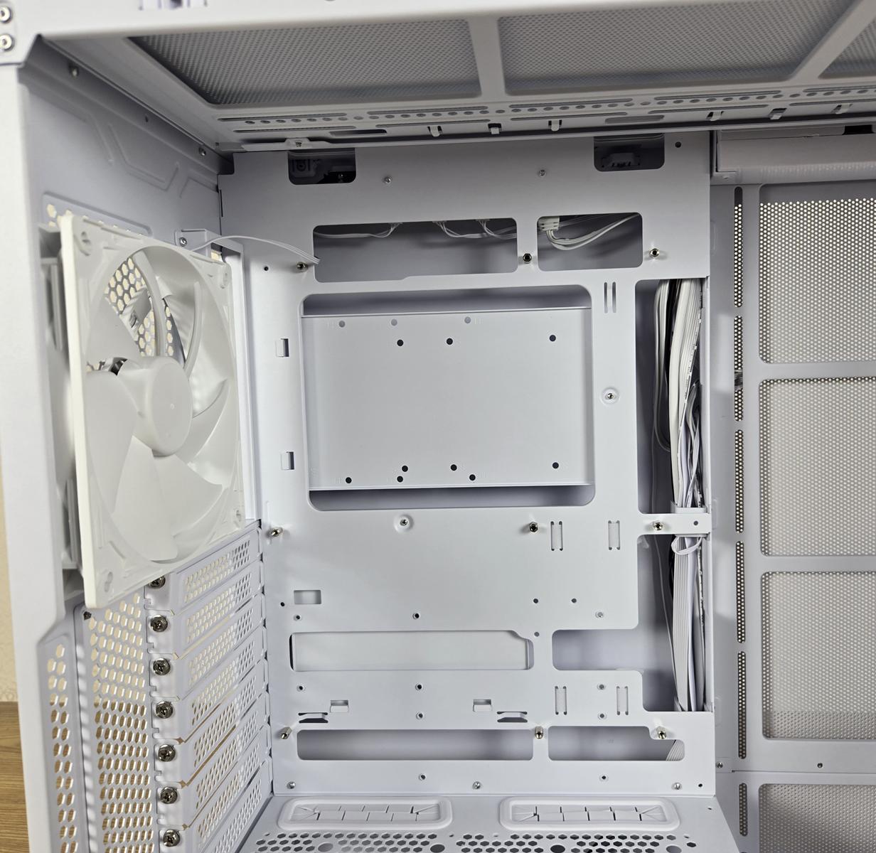 Đánh giá chi tiết SilverStone SETA A2: Vỏ case PC hoàn hảo dành cho game thủ và dân độ máy 83 SilverStone SETA A2 21