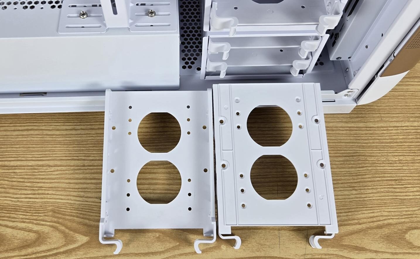 Đánh giá chi tiết SilverStone SETA A2: Vỏ case PC hoàn hảo dành cho game thủ và dân độ máy 79 SilverStone SETA A2 25 e1752033704571