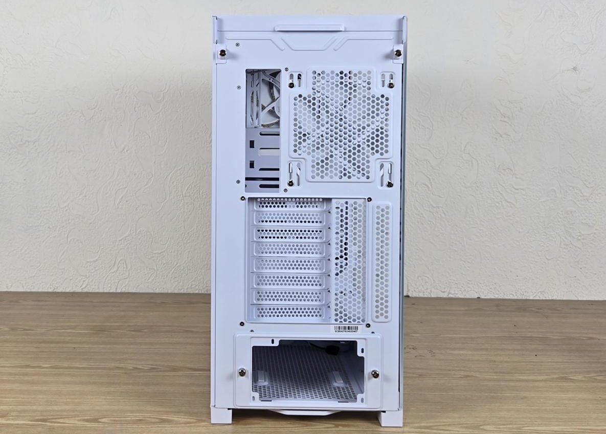 Đánh giá chi tiết SilverStone SETA A2: Vỏ case PC hoàn hảo dành cho game thủ và dân độ máy 64 SilverStone SETA A2 40 e1752032952646