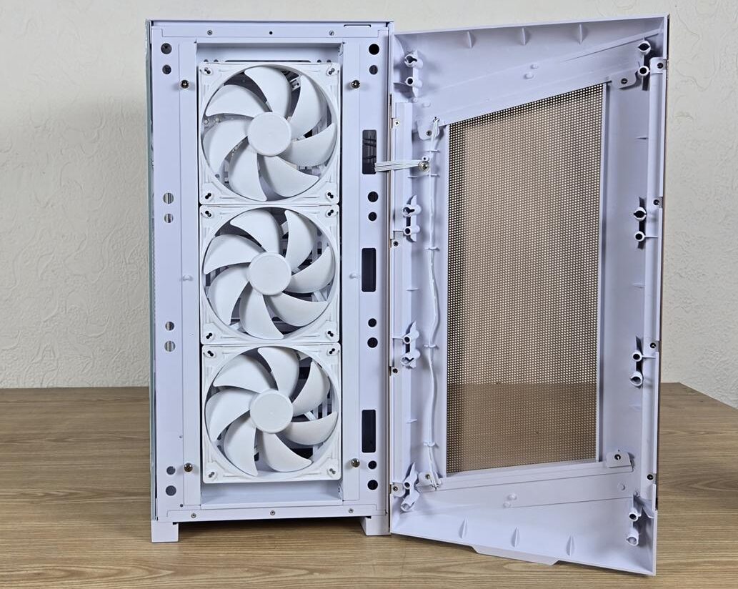 Đánh giá chi tiết SilverStone SETA A2: Vỏ case PC hoàn hảo dành cho game thủ và dân độ máy 60 SilverStone SETA A2 44 e1752032762989