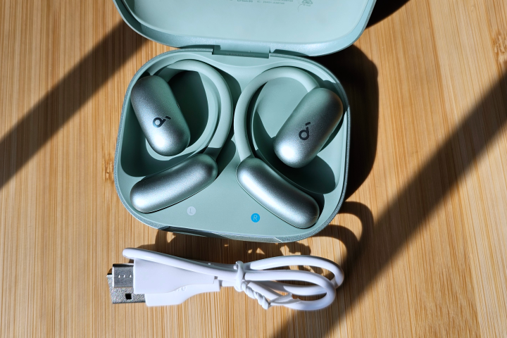 Đánh giá Soundcore AeroFit 2: Tai nghe nhét tai hở tai tốt nhất trong tầm giá 15 Soundcore AeroFit 2 4