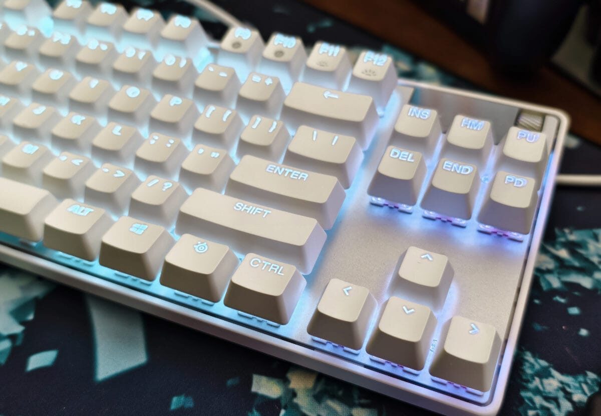 Đánh giá SteelSeries Apex Pro TKL Gen3: Bàn phím Gaming nhưng trải nghiệm gõ phím tuyệt vời 11 SteelSeries Apex Pro TKL Gen3 2 e1751537783389