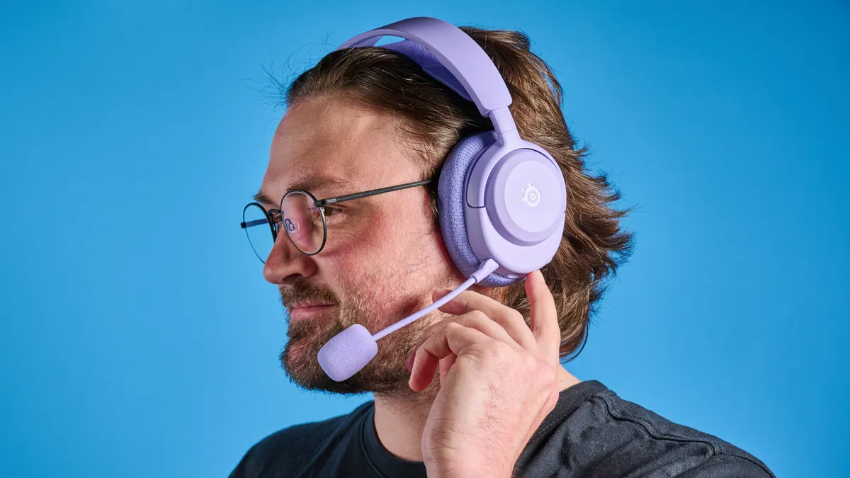 SteelSeries Arctis Nova 3 4