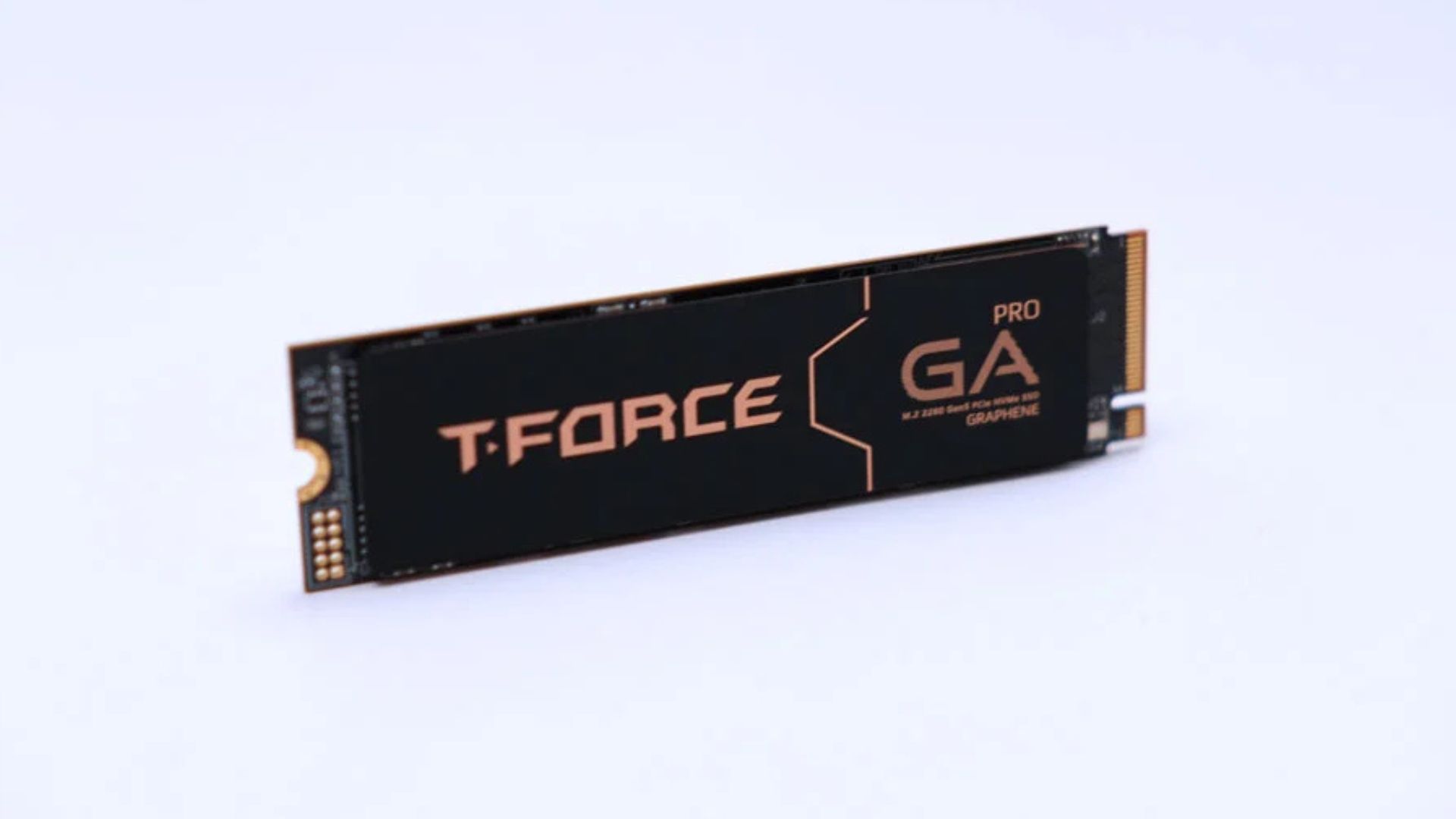 Đánh giá TEAMGROUP T-Force GA PRO (1TB): SSD NVMe PCIe Gen 4 X4 hiệu suất cao cho game thủ và sáng tạo nội dung 1 TEAMGROUP T Force GA PRO 1 TB SSD 1