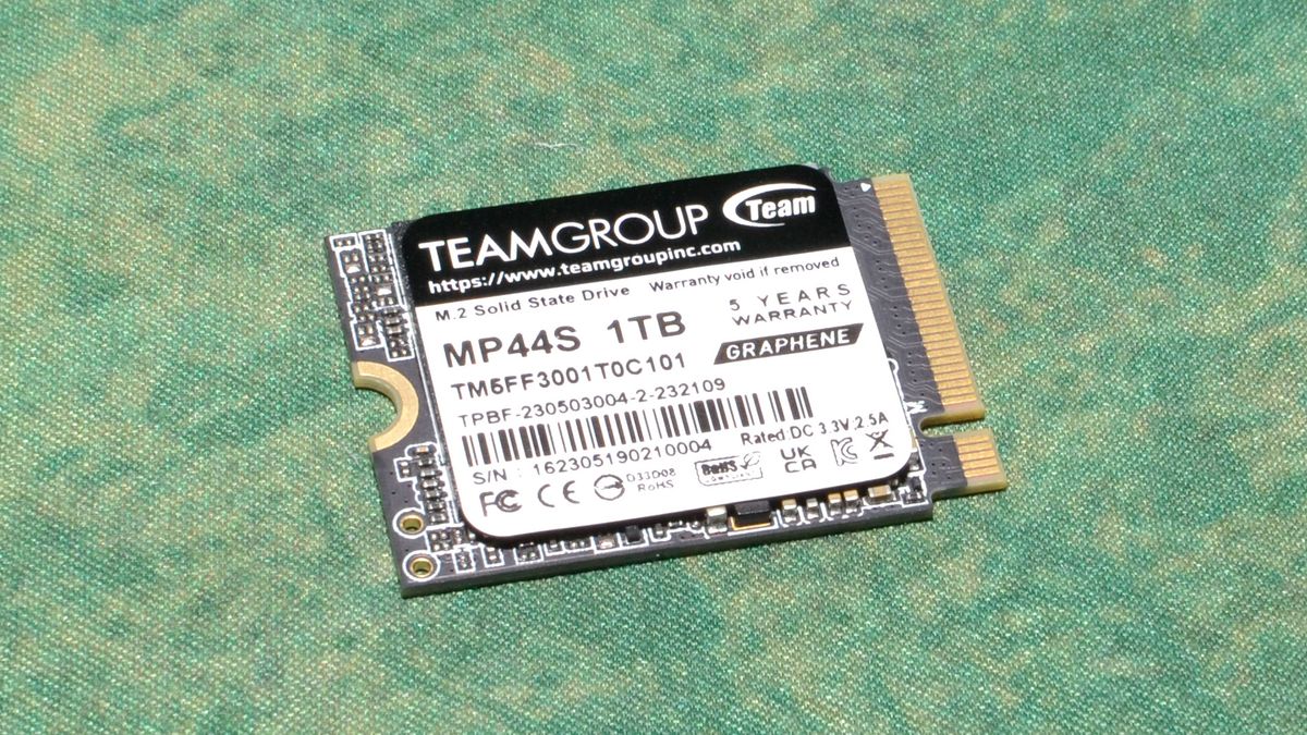 Top SSD tốt nhất cho Steam Deck vào năm 2025: Ổ NVMe tốc độ cao cho trải nghiệm chơi game di động 29 Teamgroup MP44S 2230