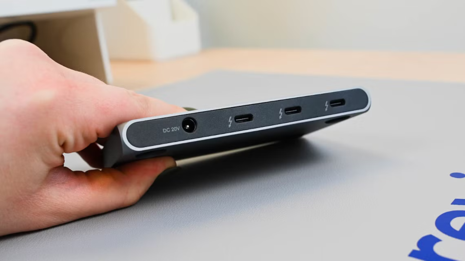 Thunderbolt và USB-C: Sự khác biệt là gì? 1 Thunderbolt va USB C Su khac biet la gi 1