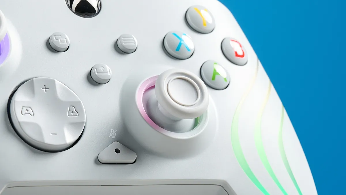 Đánh giá Turtle Beach Afterglow Wave: Tay cầm chơi game giá phải chăng với RGB nổi bật và điều khiển chính xác 21 Turtle Beach Afterglow Wave 4