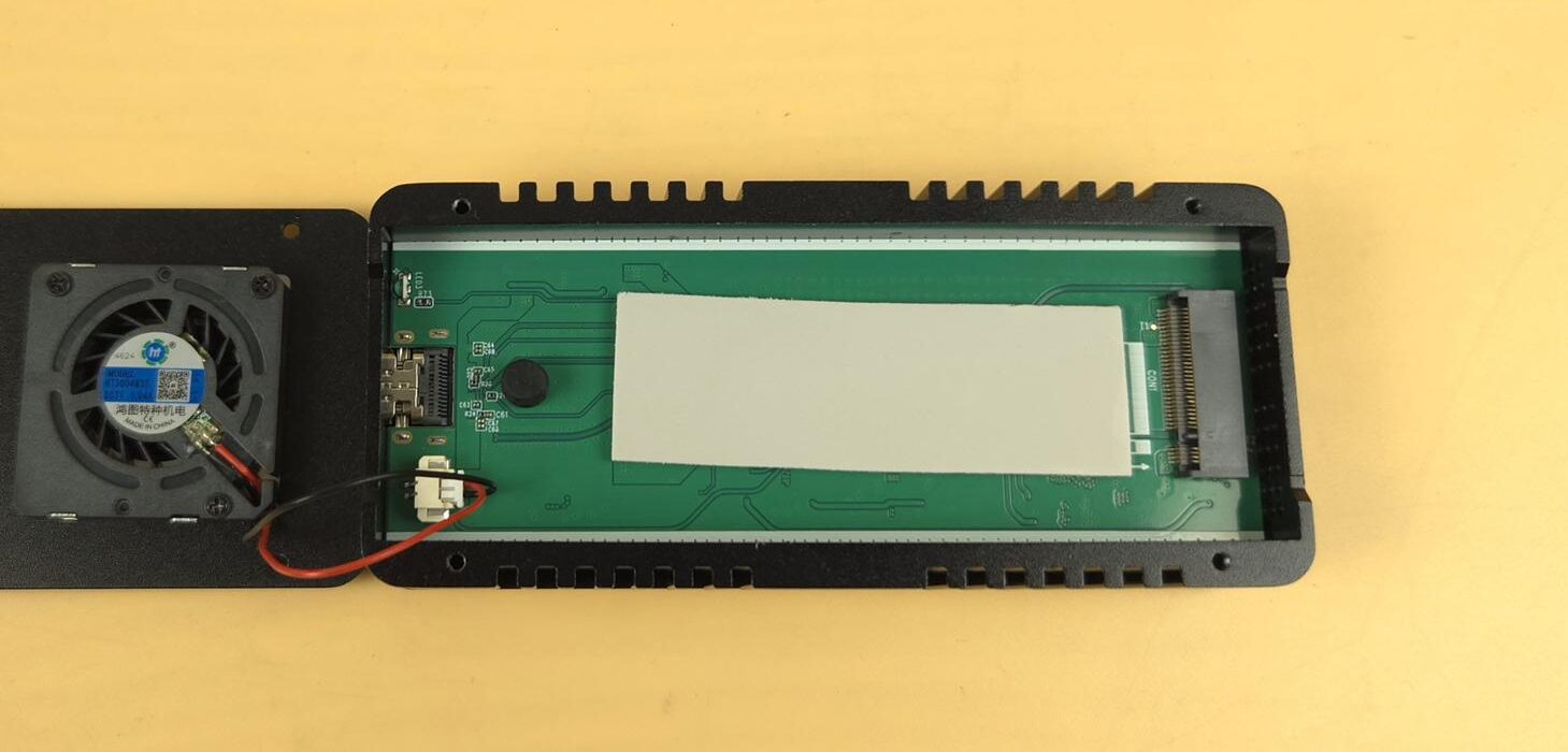 Đánh giá vỏ USB4 SilverStone MS12-40G: Tốc độ siêu nhanh 40Gbps và khả năng tản nhiệt đỉnh cao 40 USB4 SilverStone MS12 40G 11 e1752055002909