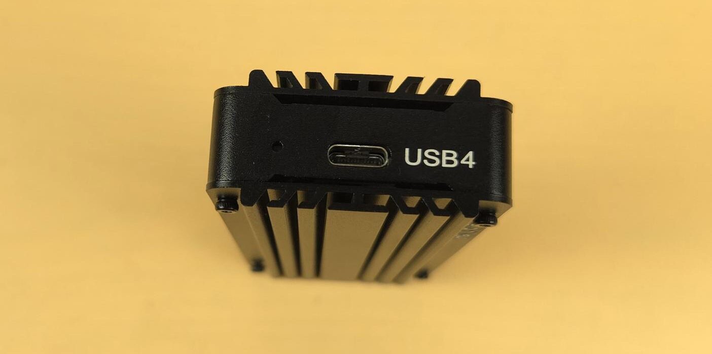 Đánh giá vỏ USB4 SilverStone MS12-40G: Tốc độ siêu nhanh 40Gbps và khả năng tản nhiệt đỉnh cao 34 USB4 SilverStone MS12 40G 17 e1752054793956