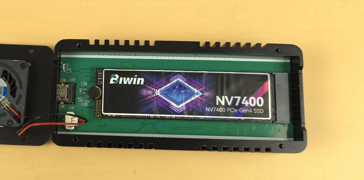 Đánh giá vỏ USB4 SilverStone MS12-40G: Tốc độ siêu nhanh 40Gbps và khả năng tản nhiệt đỉnh cao 42 USB4 SilverStone MS12 40G 9 e1752054936858