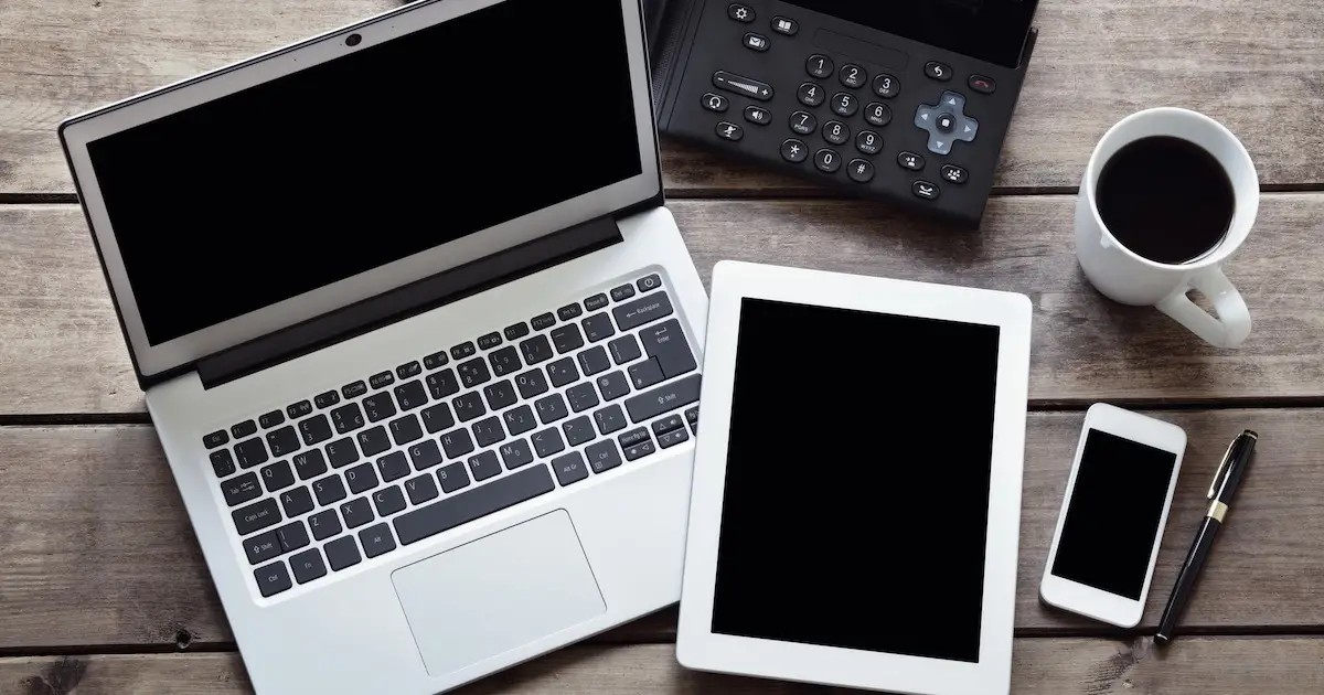 cach khac phuc tinh trang laptop bi cham 1