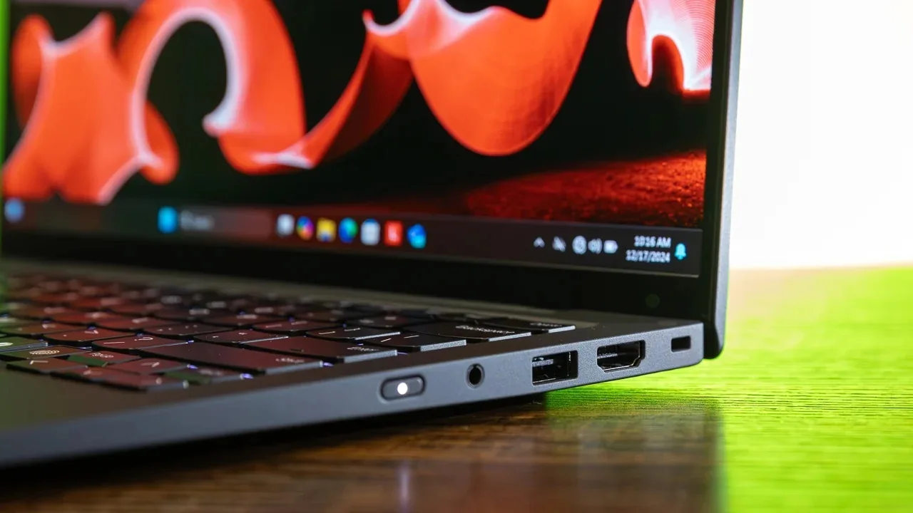 Top những chiếc laptop tốt nhất cho công việc vào năm 2025: Mỏng hơn, mạnh mẽ hơn bao giờ hết 41 laptop tot nhat cho cong viec 4