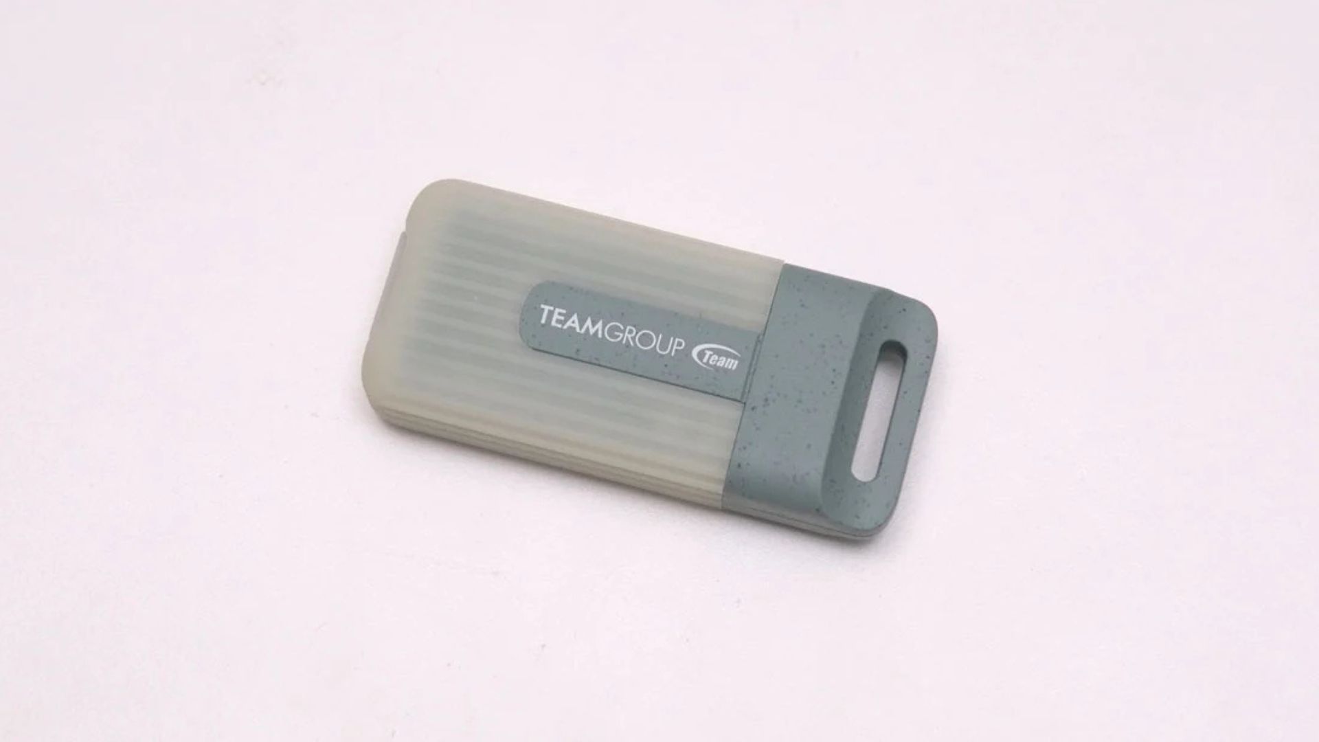 Đánh giá ổ SSD TEAMGROUP PD20 ECO Mini (1 TB): Liệu có phải "ngôi sao" mới của dòng SSD di động? 1 o SSD TEAMGROUP PD20 ECO Mini 1 TB 1