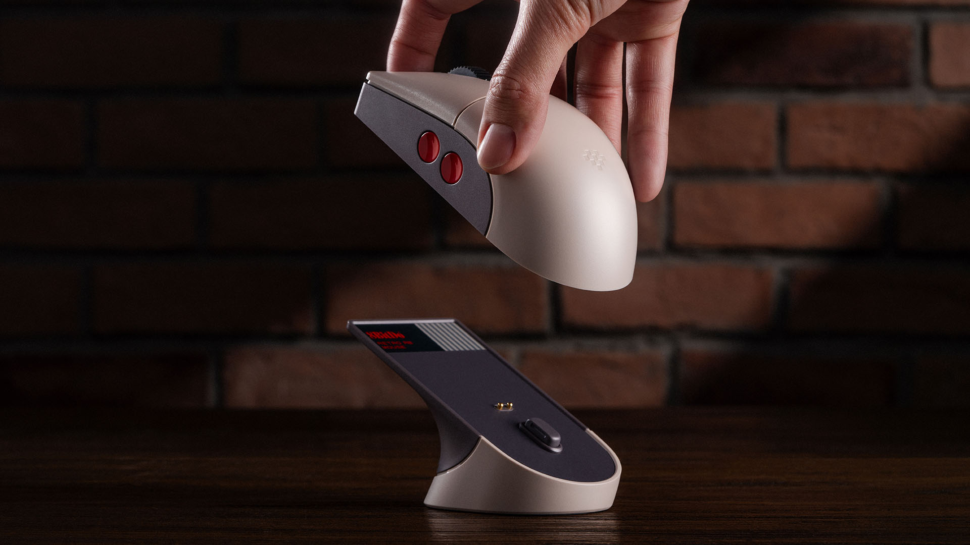 Đánh giá chuột 8BitDo Retro R8: Thiết kế hoài cổ kết hợp độ chính xác chơi game hiện đại 1 01 l