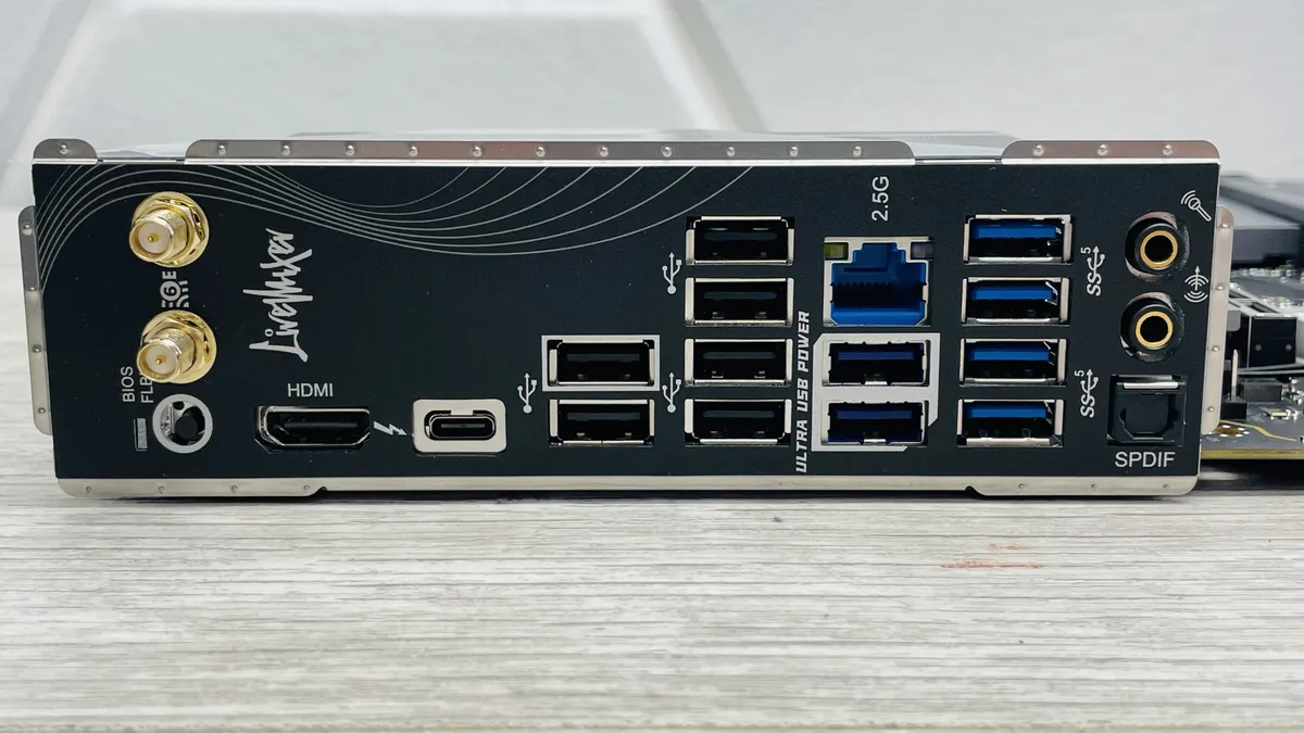 Đánh giá bo mạch chủ ASRock B860 LiveMixer Wi-Fi: Sự lựa chọn tối ưu cho người sáng tạo nội dung có ngân sách hạn hẹp 25 ASRock B860 LiveMixer Wi Fi 4