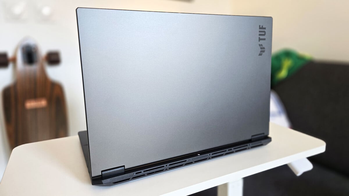 ASUS TUF Gaming A18 2038