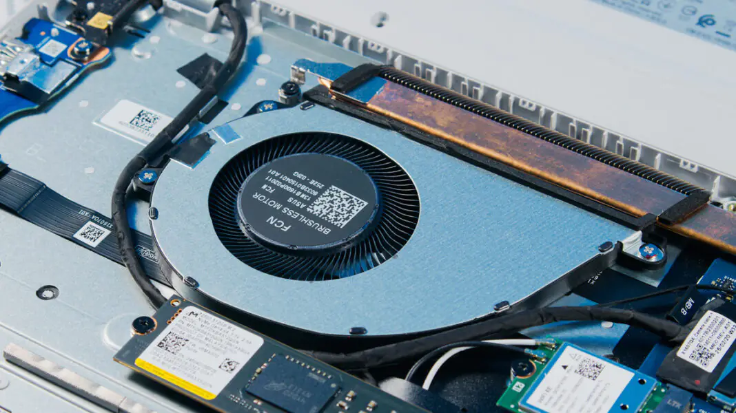 ASUS Vivobook 16 X1607Q 21