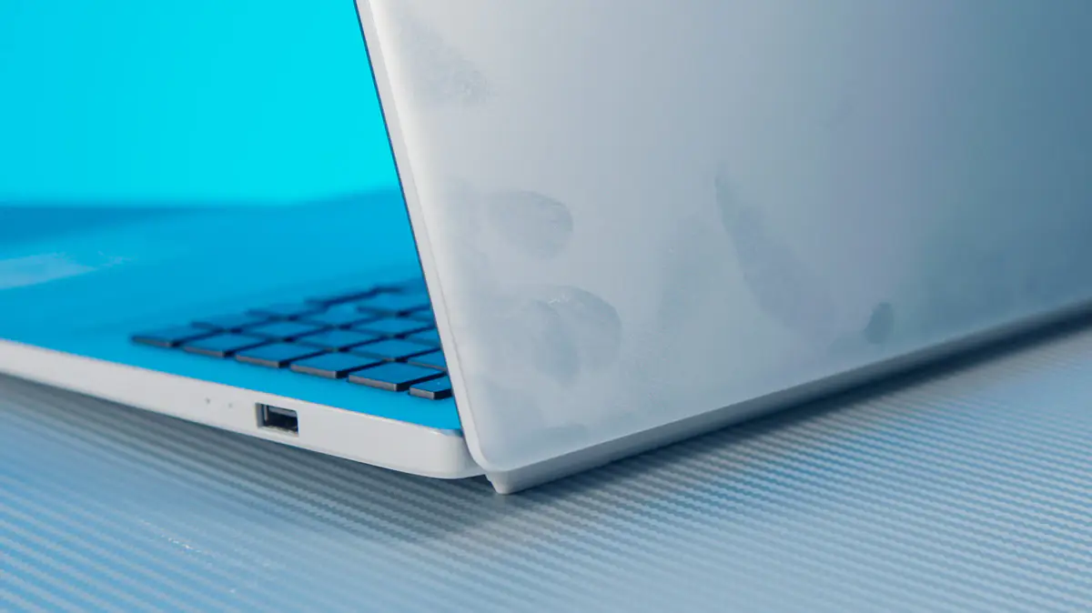 ASUS Vivobook 16 X1607Q 29