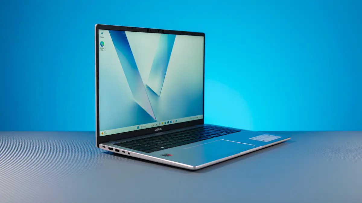 ASUS Vivobook 16 X1607Q 31