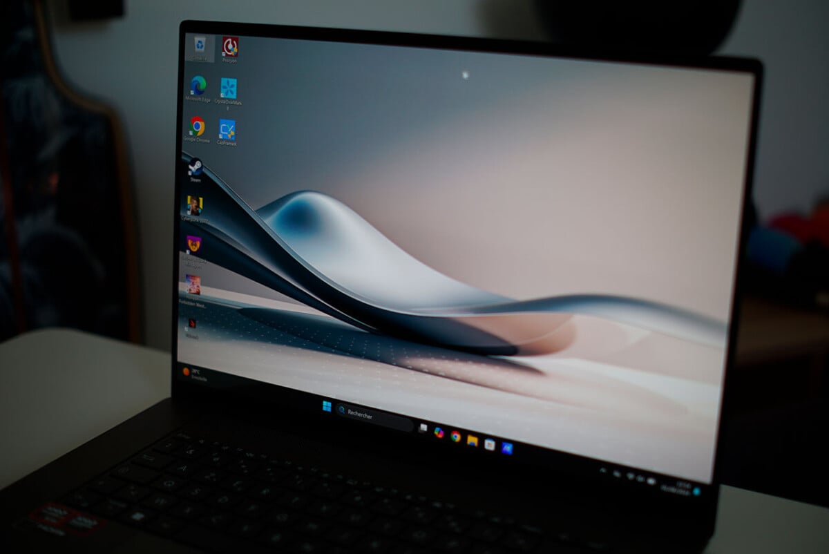 Đánh giá ASUS Zenbook S 16 (UM5606): Mỏng, nhẹ, mạnh mẽ và lý tưởng cho dân sáng tạo! 31 ASUS Zenbook S 16 UM5606 10