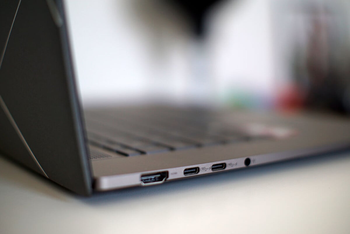 Đánh giá ASUS Zenbook S 16 (UM5606): Mỏng, nhẹ, mạnh mẽ và lý tưởng cho dân sáng tạo! 28 ASUS Zenbook S 16 UM5606 13