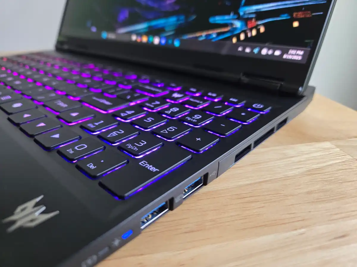 Acer Predator Helios Neo 16S AI 5