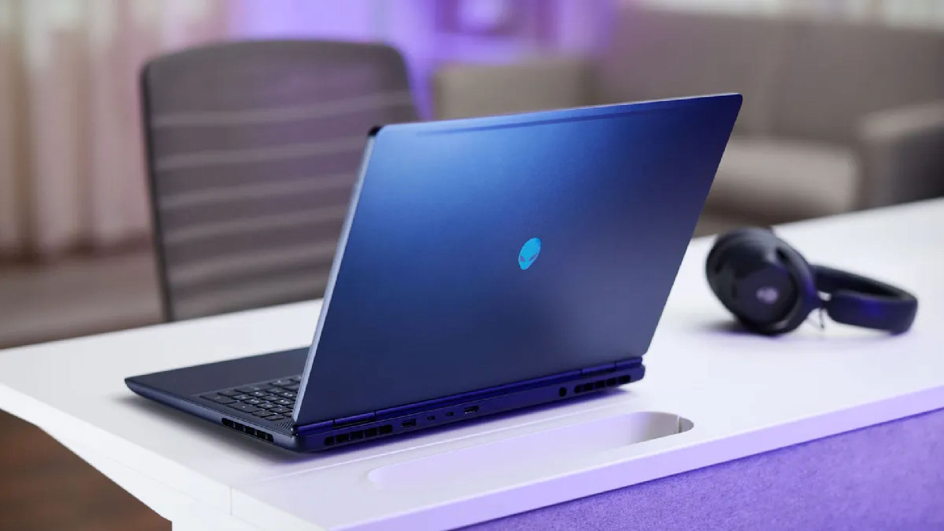 Đánh giá Alienware 16 Aurora: Độ bền vượt trội nhưng hiệu suất chưa đáp ứng kỳ vọng 1 Alienware 16 Aurora 01