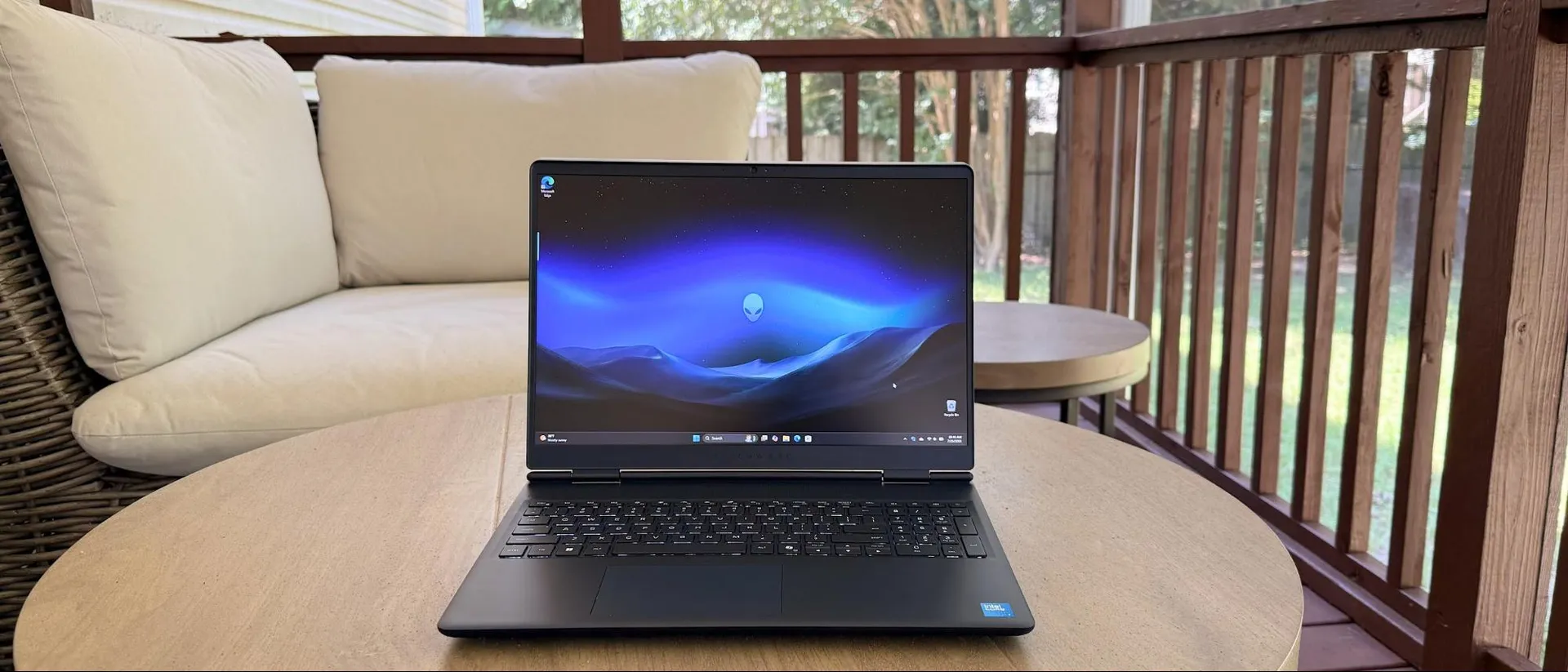 Đánh giá Alienware 16 Aurora: Lựa chọn lý tưởng cho làm việc và giải trí, nhưng chưa phải số 1 cho game thủ chuyên nghiệp 49 Alienware 16 Aurora 14 1