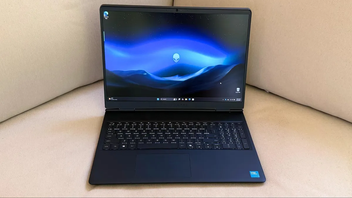 Đánh giá Alienware 16 Aurora: Lựa chọn lý tưởng cho làm việc và giải trí, nhưng chưa phải số 1 cho game thủ chuyên nghiệp 47 Alienware 16 Aurora 8