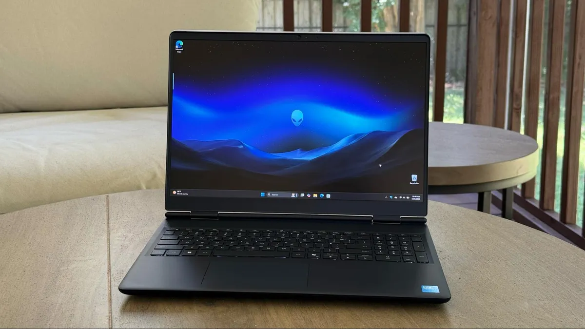 Đánh giá Alienware 16 Aurora: Lựa chọn lý tưởng cho làm việc và giải trí, nhưng chưa phải số 1 cho game thủ chuyên nghiệp 48 Alienware 16 Aurora 9