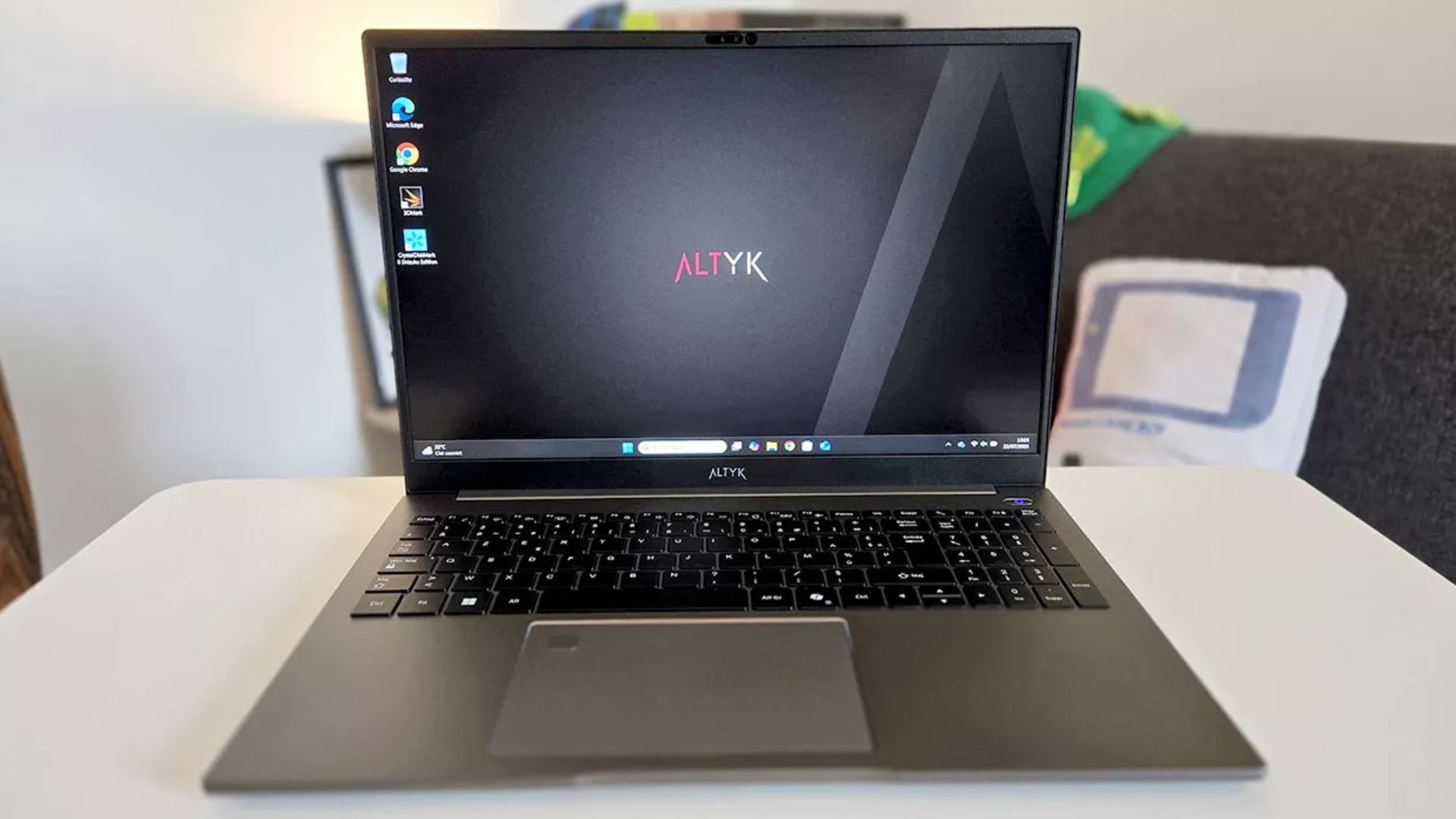 Đánh giá Altyk L16F-I3P16-N05: Chiếc laptop giá rẻ đến từ Pháp có gì đặc biệt khiến giới công nghệ chú ý? 1 Altyk L16F I3P16 N05 3