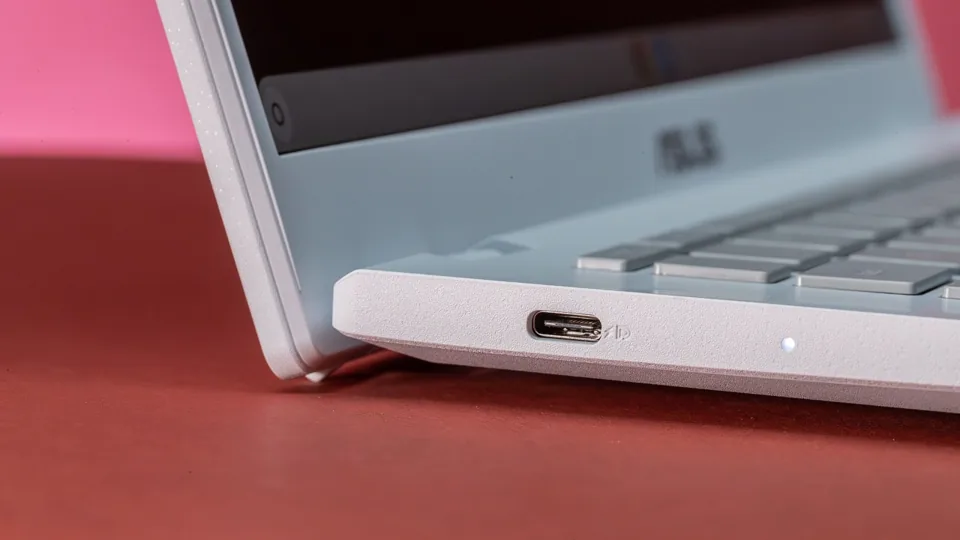 Asus Chromebook Plus CX34 2025 3