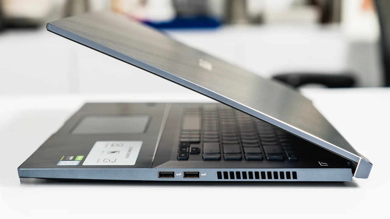 Đánh giá Asus ProArt StudioBook Pro 17: Hiệu năng đỉnh cao, thiết kế đột phá, đáng để đầu tư? 26 Asus ProArt StudioBook Pro 17 19