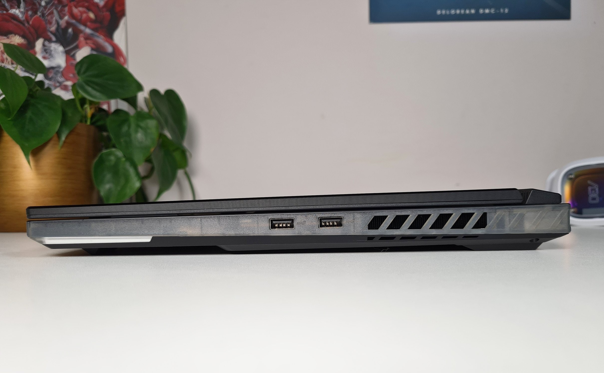 Đánh giá Asus ROG Strix SCAR 18 (G834J): Chiếc laptop gaming với sức mạnh đồ họa RTX 4090 và màn hình 18-inch cuốn hút 35 Asus ROG Strix SCAR 18 G834J 7